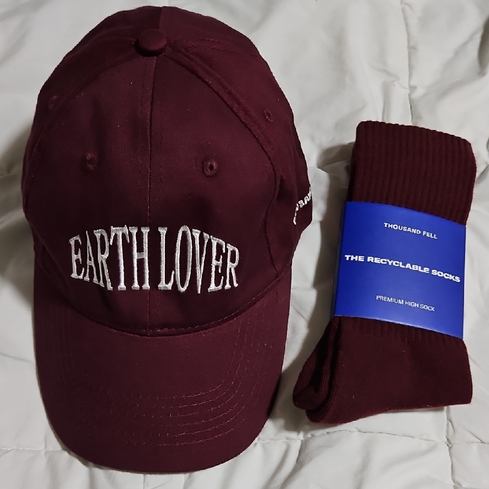 Thousand Fell Hat And Socks Bundle